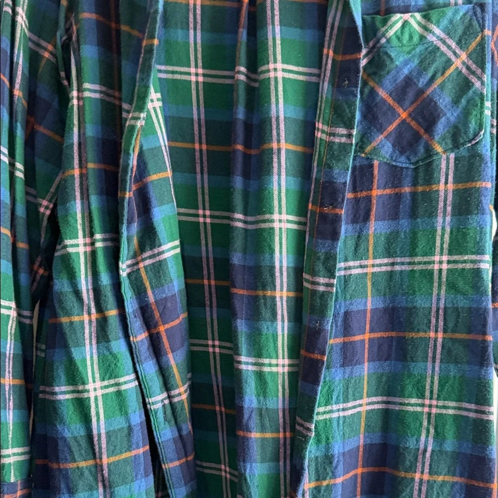 WOMEMS OLD NAVY PLAID BUTTON DOWN SHIRT - Picture 3 of 7